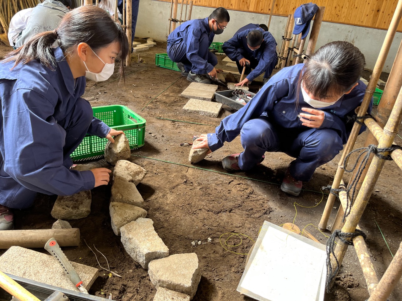 授業中の生徒の写真