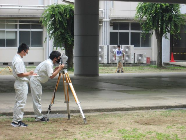 高校生ものづくりコンテスト測量部門の写真